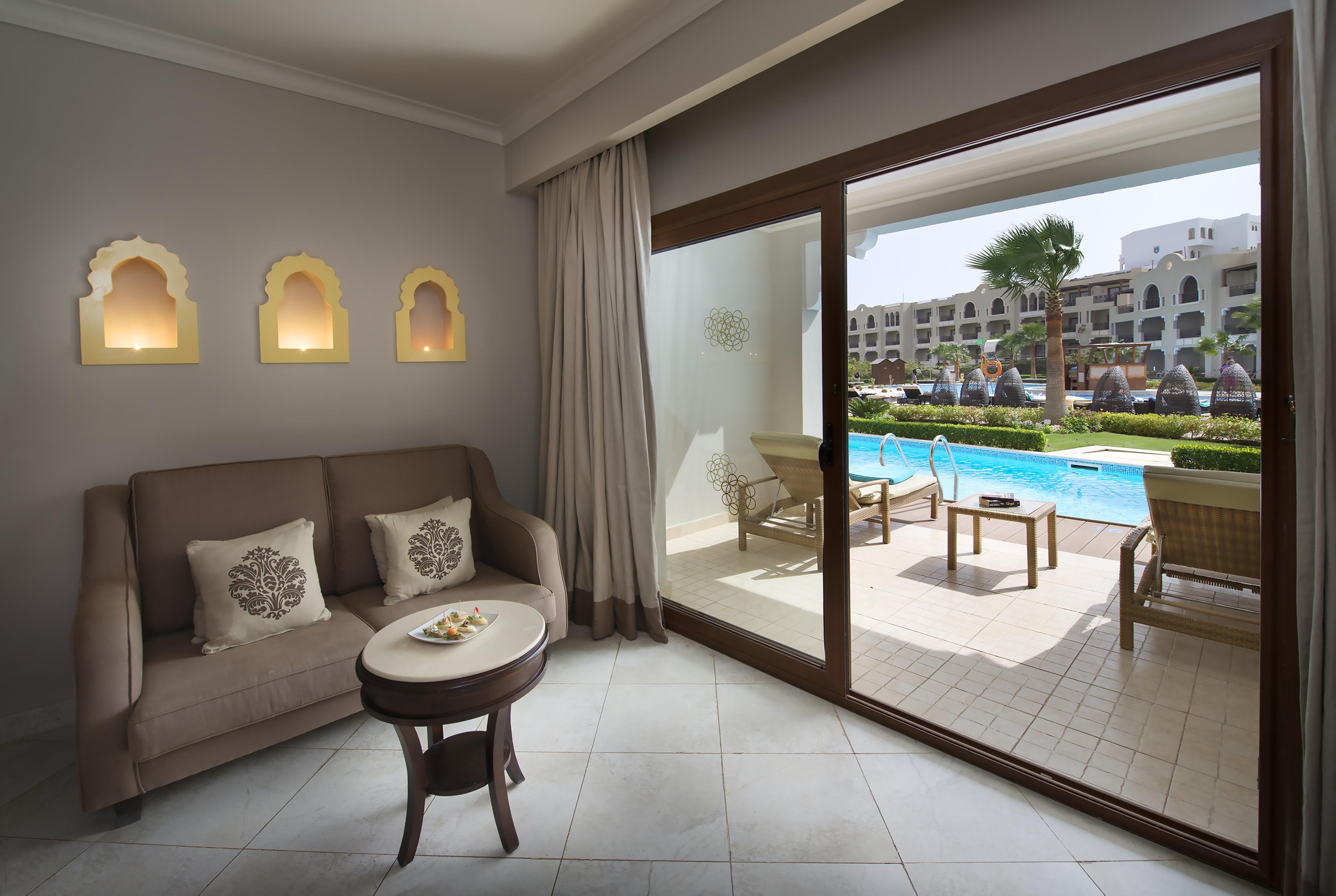Sunrise Arabian Beach Resort Sharm el-Sheikh Exteriör bild A room at the hotel