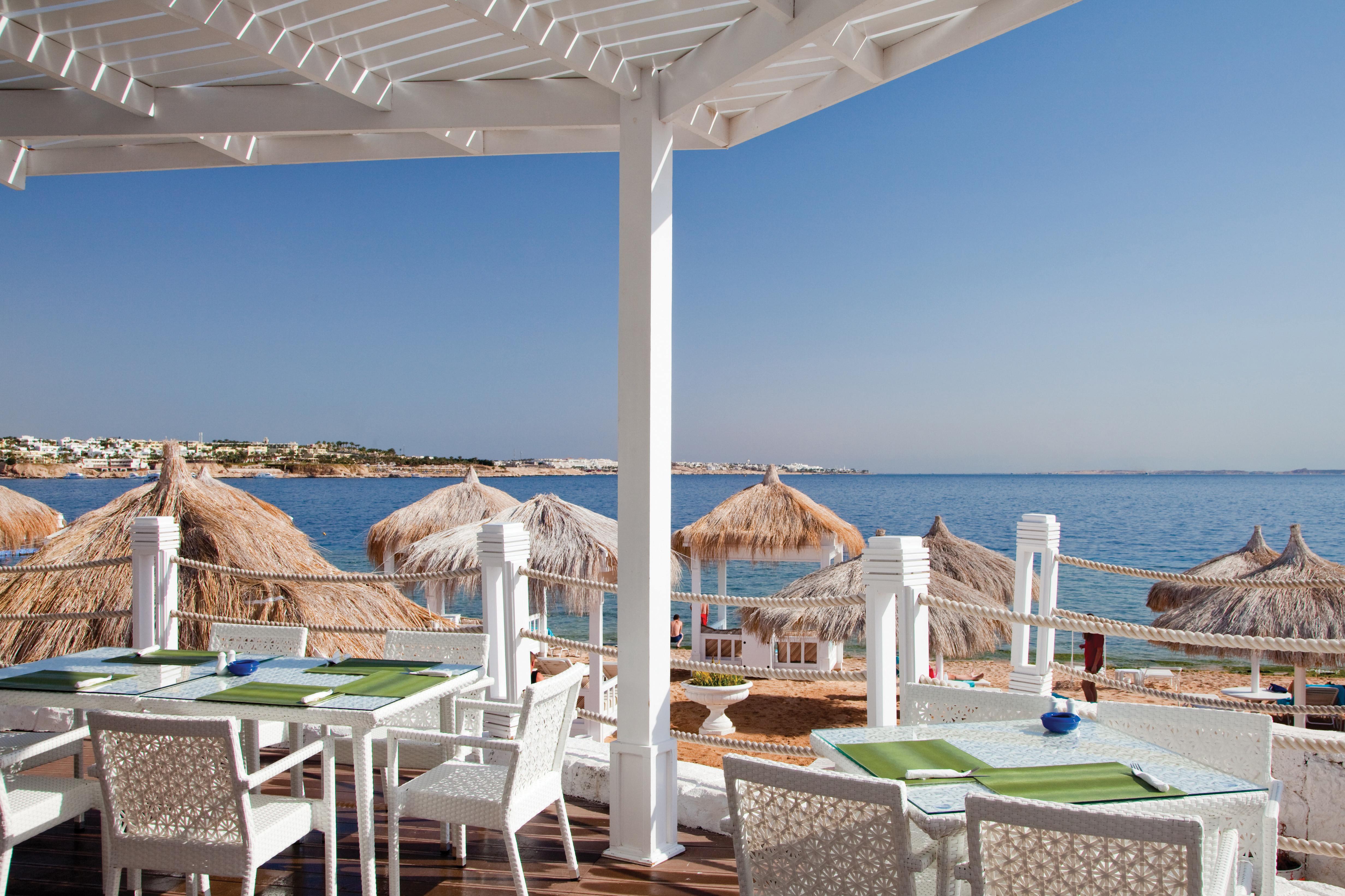 Sunrise Arabian Beach Resort Sharm el-Sheikh Exteriör bild Beach bar in Crete