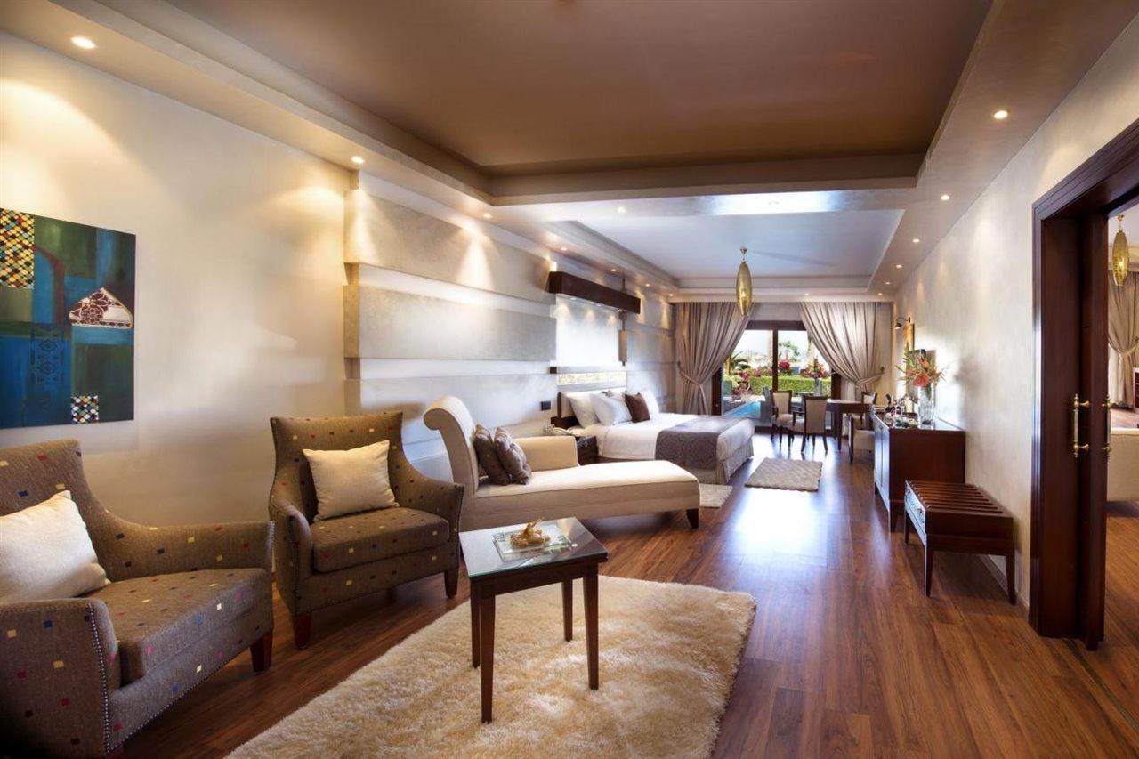 Sunrise Arabian Beach Resort Sharm el-Sheikh Exteriör bild A suite at the hotel