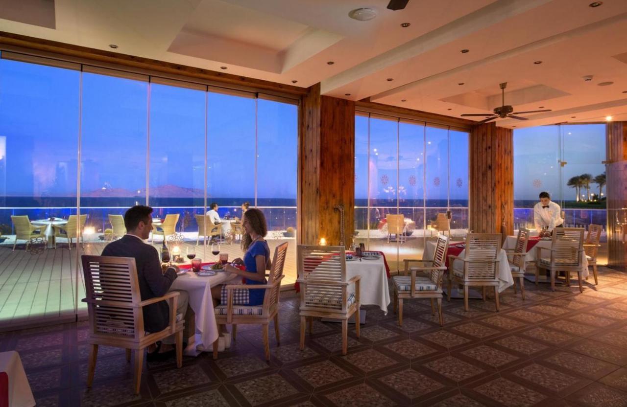 Sunrise Arabian Beach Resort Sharm el-Sheikh Exteriör bild The restaurant at the resort